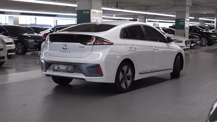 Hyundai Ioniq