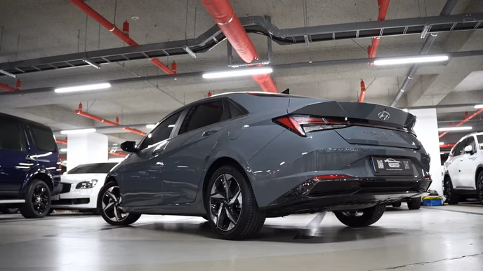 Hyundai Avante из Кореи: гибрид или заводской газ — что выбрать