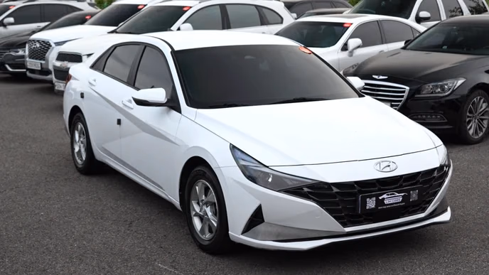 Hyundai Avante из Кореи: гибрид или заводской газ — что выбрать