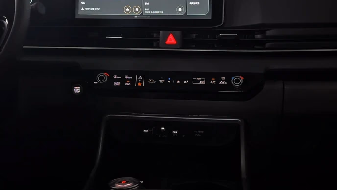 Kia Carnival Hybrid из Кореи: почти 1,5 млн рублей разницы с дизелем только на утильсборе