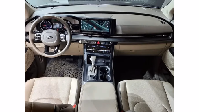KIA Carnival: минивэн, в который влюбляются мужчины