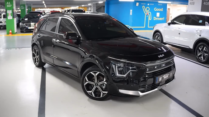 Kia Niro Hybrid: 141 сила, Signature и 10 542 км без зарядки от розетки