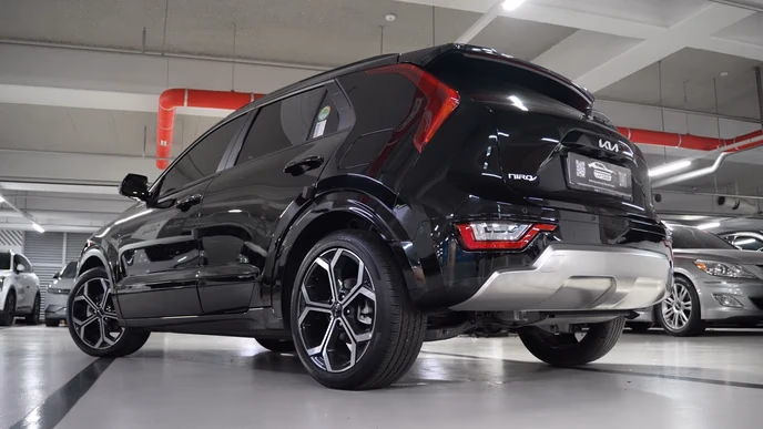 Kia Niro Hybrid: 141 сила, Signature и 10 542 км без зарядки от розетки