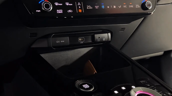 Kia Niro Hybrid: 141 сила, Signature и 10 542 км без зарядки от розетки