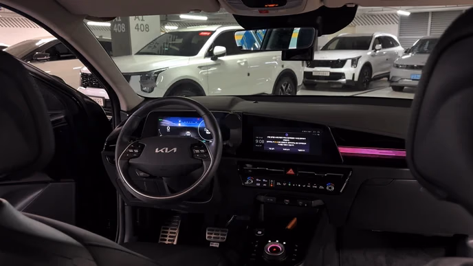 Kia Niro Hybrid: 141 сила, Signature и 10 542 км без зарядки от розетки