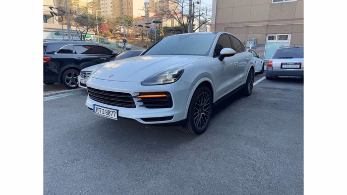 Обзор и сравнение PORSHE CAYENNE и GENESIS GV70