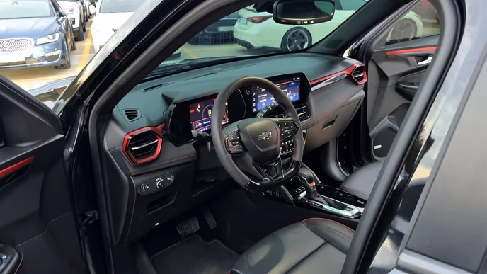 Три кроссовера из Кореи от 1,9 до 2,9 млн ₽: Venue, QM6 или Trailblazer AWD