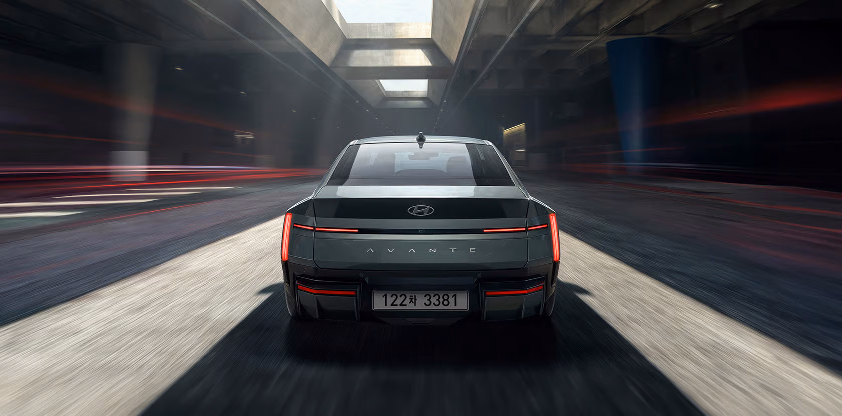 Галерея задней части Hyundai Avante Hybrid