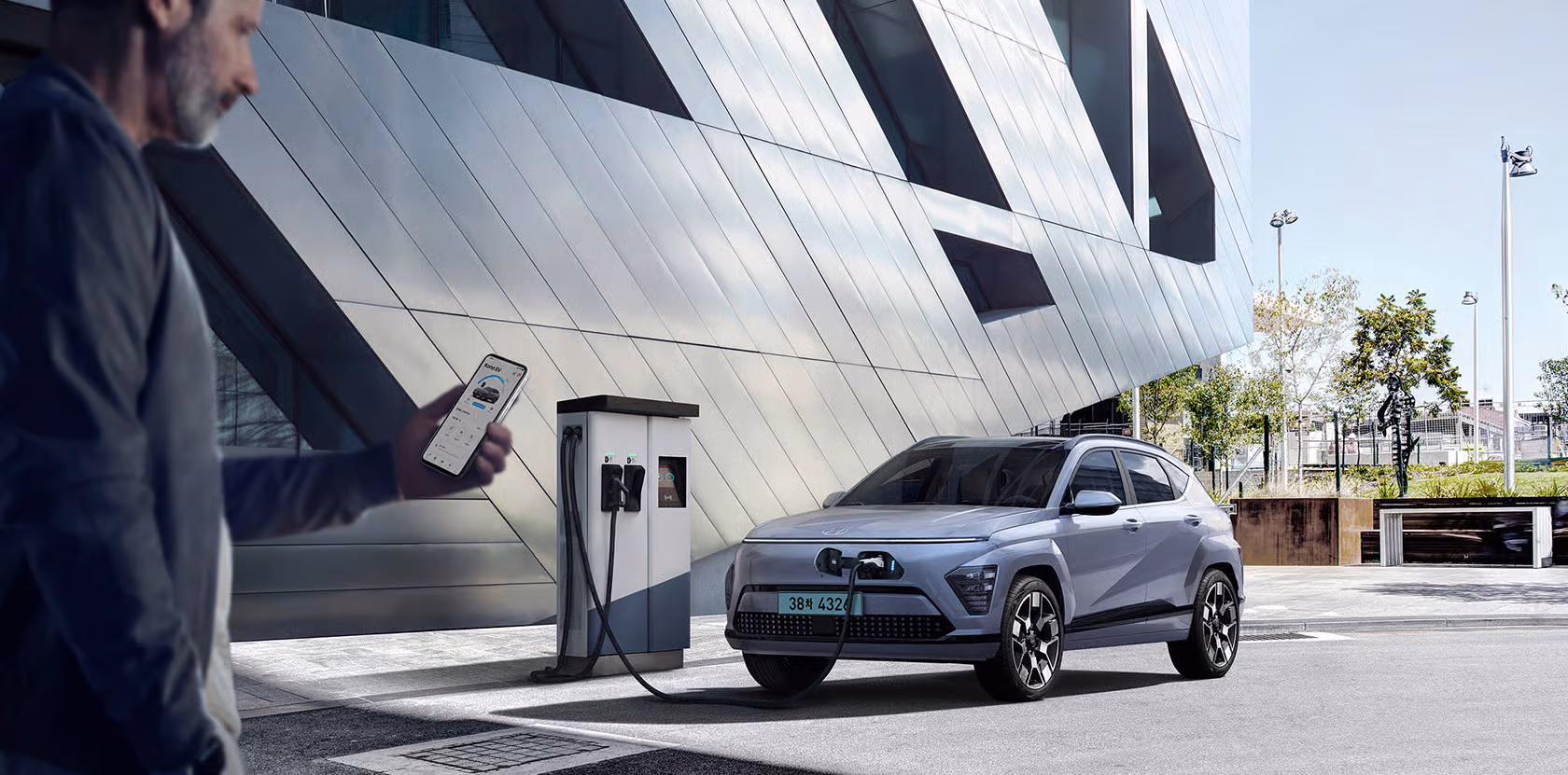 Kona Electric галерея передний бок и модель