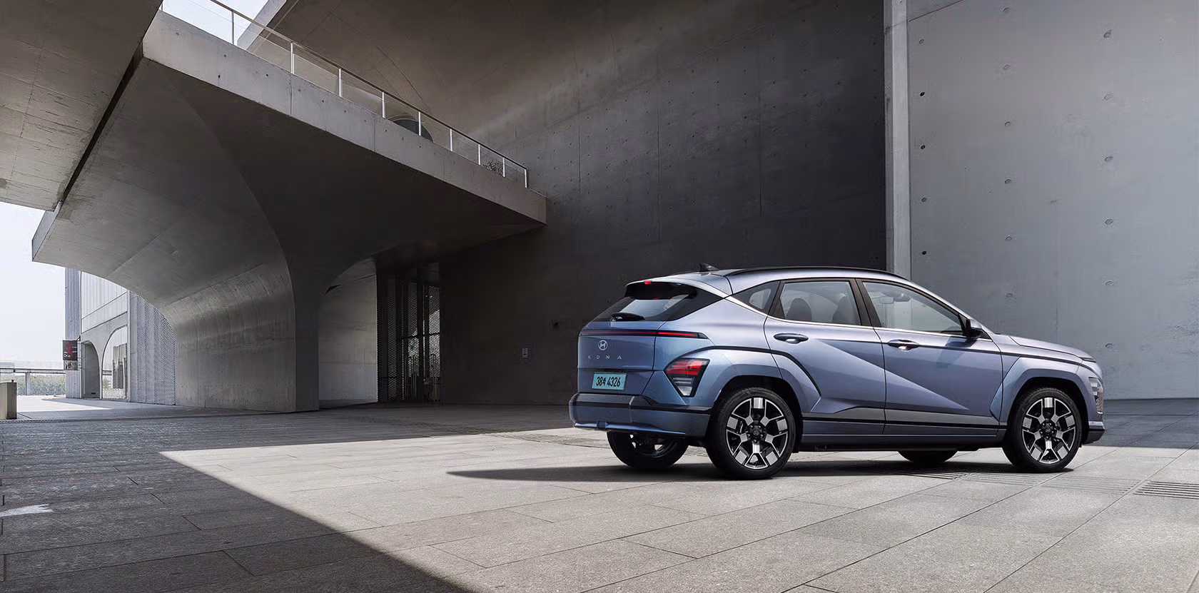 Задне-боковая часть галереи Kona Electric