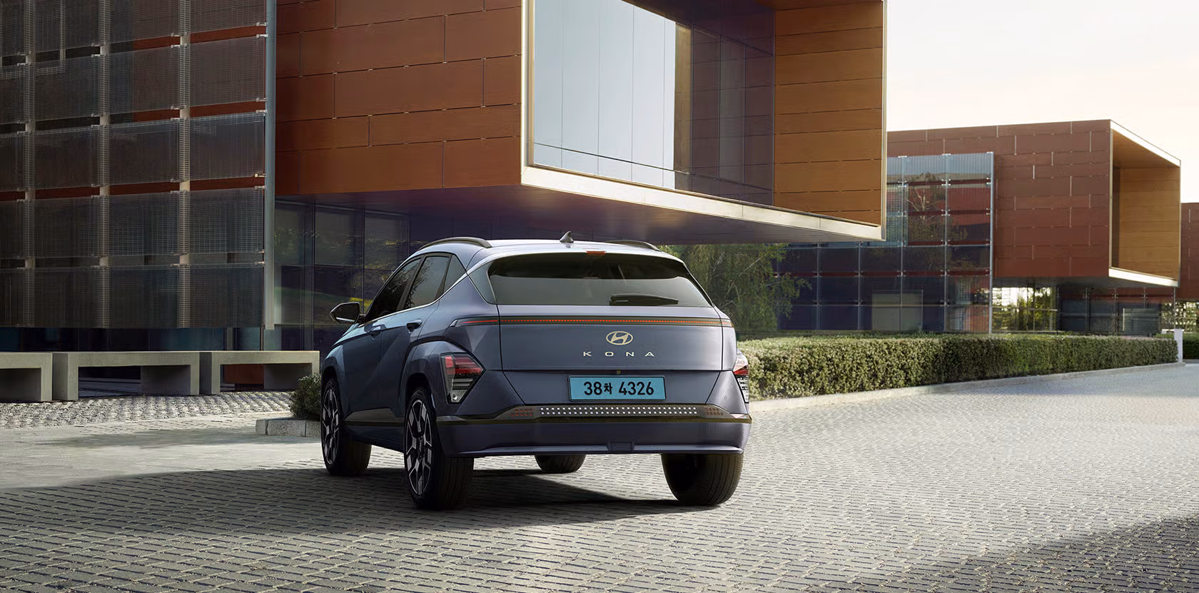 Задне-боковая часть галереи Kona Electric