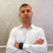 Александр Кузнецов